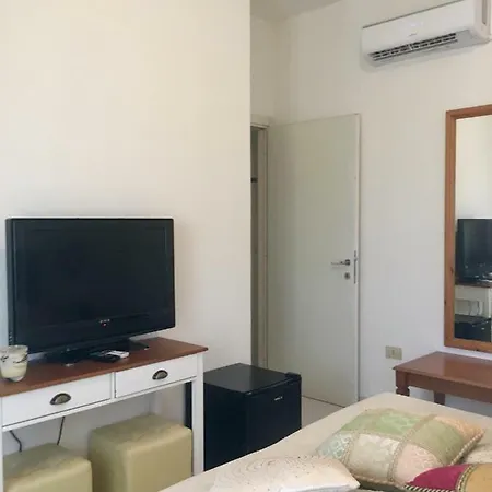Charlottemaison Alojamento de Acomodação e Pequeno-almoço Cagliari