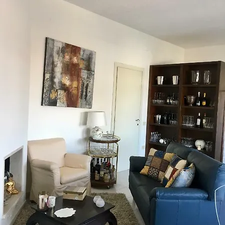 Charlottemaison Alojamento de Acomodação e Pequeno-almoço Cagliari